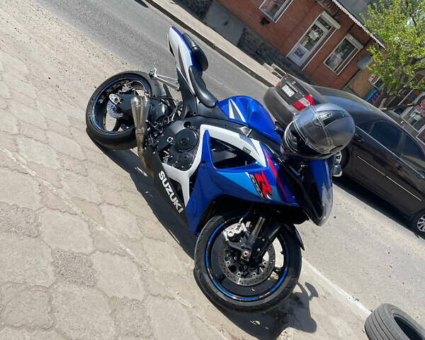 Синий Сузуки GSX-R 750, объемом двигателя 0.75 л и пробегом 30 тыс. км за 7700 $, фото 1 на Automoto.ua