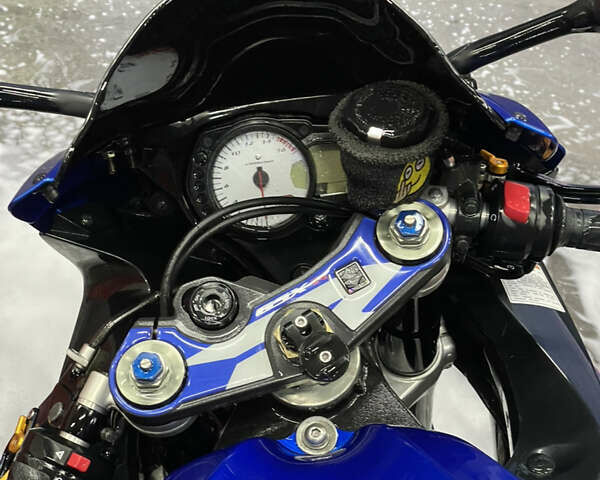 Синий Сузуки GSX-R 750, объемом двигателя 0.75 л и пробегом 20 тыс. км за 7550 $, фото 8 на Automoto.ua