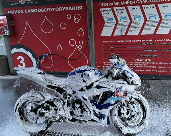 Синий Сузуки GSX-R 750, объемом двигателя 0.75 л и пробегом 20 тыс. км за 7550 $, фото 10 на Automoto.ua