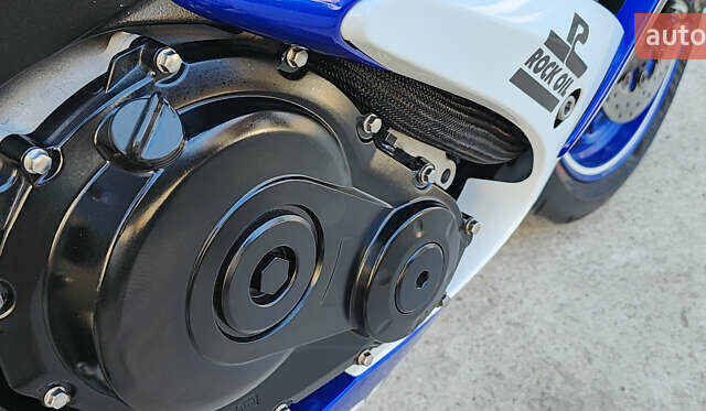 Синий Сузуки GSX-R 750, объемом двигателя 0 л и пробегом 4 тыс. км за 8500 $, фото 6 на Automoto.ua
