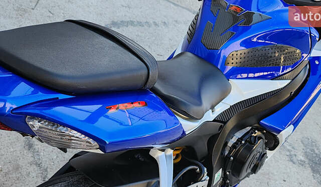 Синий Сузуки GSX-R 750, объемом двигателя 0 л и пробегом 4 тыс. км за 8500 $, фото 8 на Automoto.ua