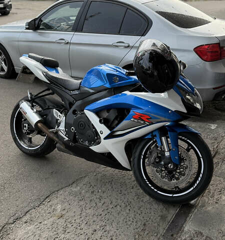 Синий Сузуки GSX-R 750, объемом двигателя 0.7 л и пробегом 17 тыс. км за 9500 $, фото 2 на Automoto.ua