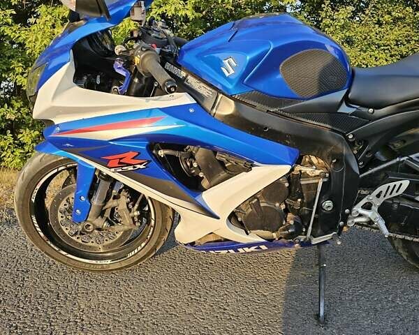 Синий Сузуки GSX-R 750, объемом двигателя 0.75 л и пробегом 23 тыс. км за 8000 $, фото 8 на Automoto.ua
