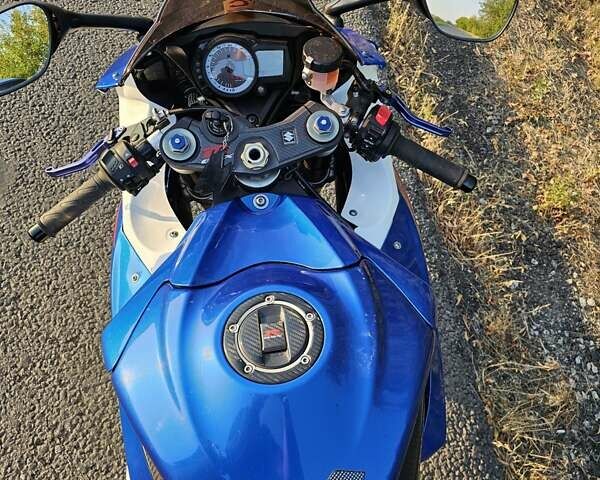 Синий Сузуки GSX-R 750, объемом двигателя 0.75 л и пробегом 23 тыс. км за 8000 $, фото 6 на Automoto.ua