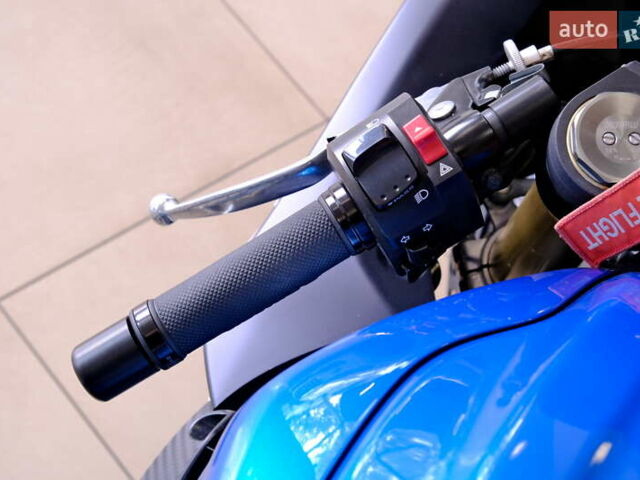 Синій Сузукі GSX-R 750, об'ємом двигуна 0.75 л та пробігом 13 тис. км за 10400 $, фото 11 на Automoto.ua