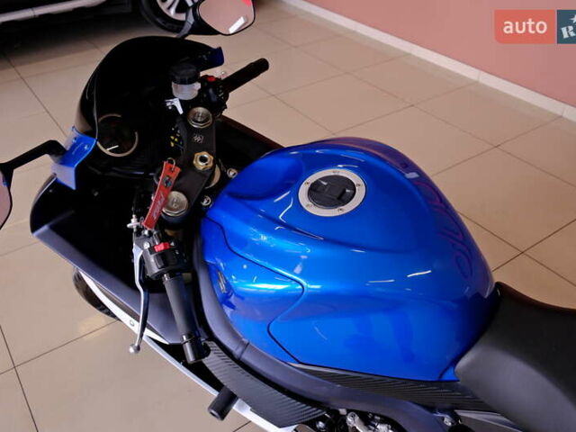 Синій Сузукі GSX-R 750, об'ємом двигуна 0.75 л та пробігом 13 тис. км за 10400 $, фото 8 на Automoto.ua