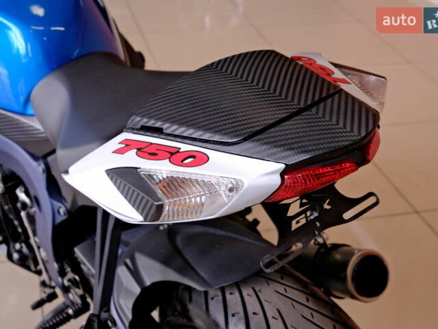 Синій Сузукі GSX-R 750, об'ємом двигуна 0.75 л та пробігом 13 тис. км за 10400 $, фото 6 на Automoto.ua
