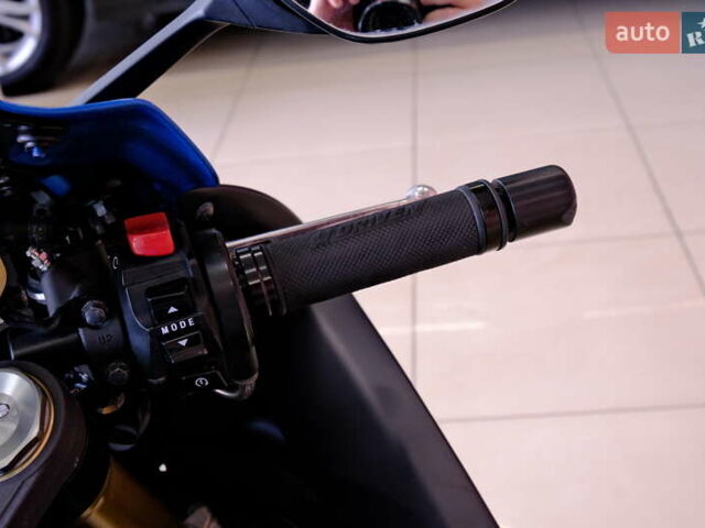 Синій Сузукі GSX-R 750, об'ємом двигуна 0.75 л та пробігом 13 тис. км за 10400 $, фото 12 на Automoto.ua