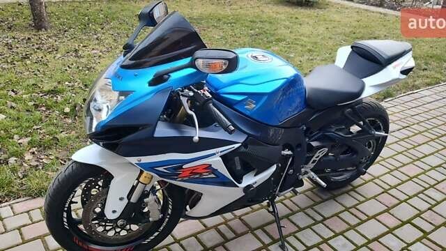 Синий Сузуки GSX-R 750, объемом двигателя 0.75 л и пробегом 30 тыс. км за 10500 $, фото 14 на Automoto.ua