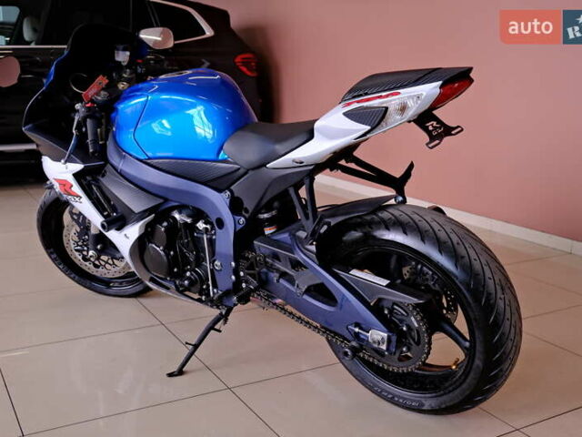 Синій Сузукі GSX-R 750, об'ємом двигуна 0.75 л та пробігом 13 тис. км за 10400 $, фото 7 на Automoto.ua