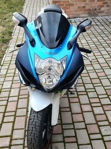 Синий Сузуки GSX-R 750, объемом двигателя 0.75 л и пробегом 30 тыс. км за 10500 $, фото 17 на Automoto.ua