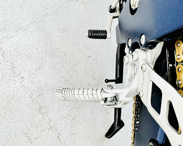Синий Сузуки GSX-R 750, объемом двигателя 0.75 л и пробегом 13 тыс. км за 10500 $, фото 21 на Automoto.ua
