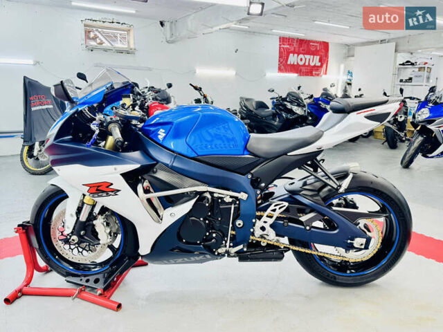 Синий Сузуки GSX-R 750, объемом двигателя 0.75 л и пробегом 13 тыс. км за 10500 $, фото 7 на Automoto.ua