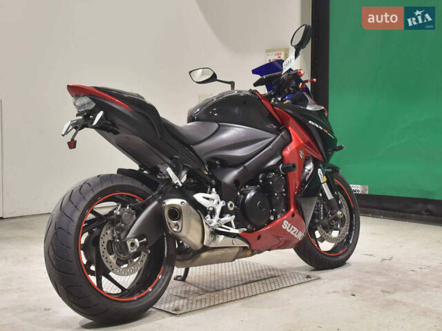Черный Сузуки GSX-S 1000, объемом двигателя 1 л и пробегом 28 тыс. км за 10199 $, фото 7 на Automoto.ua