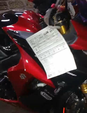 Черный Сузуки GSX-S 1000, объемом двигателя 1 л и пробегом 28 тыс. км за 10600 $, фото 4 на Automoto.ua