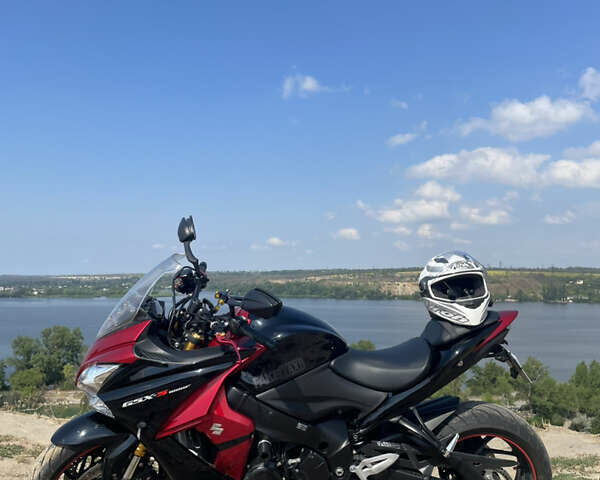 Черный Сузуки GSX-S 1000, объемом двигателя 1 л и пробегом 28 тыс. км за 10600 $, фото 17 на Automoto.ua