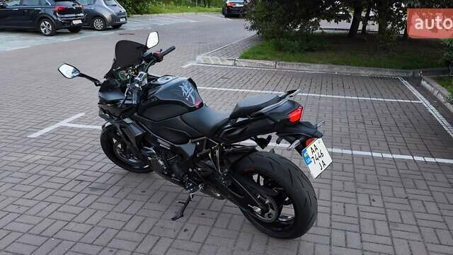 Черный Сузуки GSX-S 1000, объемом двигателя 1 л и пробегом 8 тыс. км за 17400 $, фото 5 на Automoto.ua