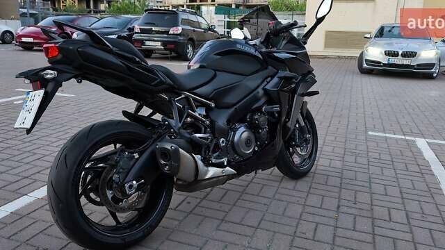 Черный Сузуки GSX-S 1000, объемом двигателя 1 л и пробегом 8 тыс. км за 17400 $, фото 16 на Automoto.ua