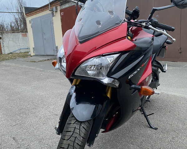 Красный Сузуки GSX-S 1000, объемом двигателя 1 л и пробегом 10 тыс. км за 9600 $, фото 5 на Automoto.ua