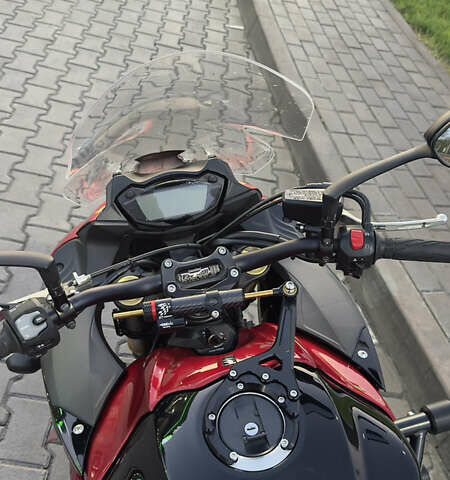 Красный Сузуки GSX-S 1000, объемом двигателя 1 л и пробегом 24 тыс. км за 10000 $, фото 4 на Automoto.ua