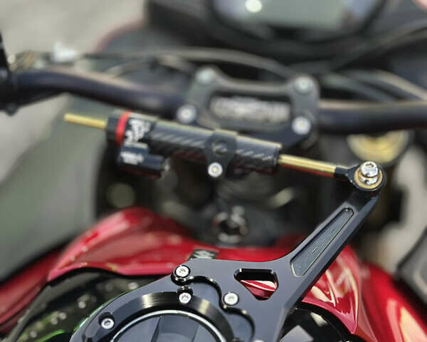 Красный Сузуки GSX-S 1000, объемом двигателя 1 л и пробегом 24 тыс. км за 10000 $, фото 6 на Automoto.ua