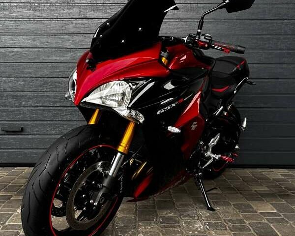 Красный Сузуки GSX-S 1000, объемом двигателя 1 л и пробегом 23 тыс. км за 9300 $, фото 2 на Automoto.ua