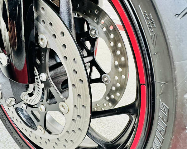 Красный Сузуки GSX-S 1000, объемом двигателя 1 л и пробегом 21 тыс. км за 9300 $, фото 16 на Automoto.ua