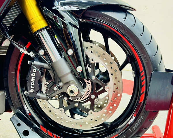 Красный Сузуки GSX-S 1000, объемом двигателя 1 л и пробегом 25 тыс. км за 9200 $, фото 12 на Automoto.ua