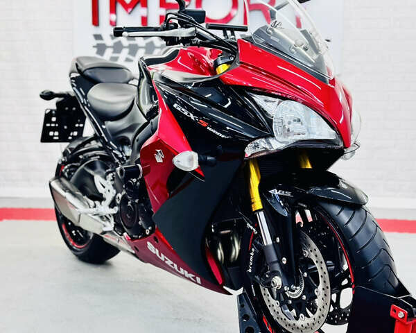 Красный Сузуки GSX-S 1000, объемом двигателя 1 л и пробегом 25 тыс. км за 9200 $, фото 1 на Automoto.ua
