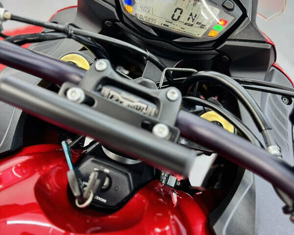 Красный Сузуки GSX-S 1000, объемом двигателя 1 л и пробегом 25 тыс. км за 9200 $, фото 26 на Automoto.ua