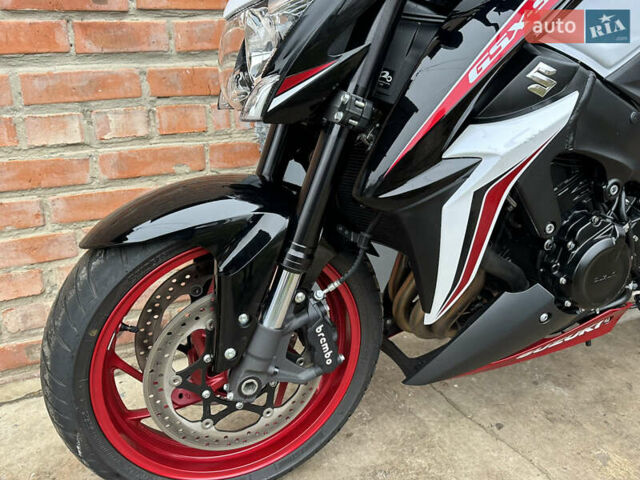 Сузуки GSX-S 1000, объемом двигателя 1 л и пробегом 5 тыс. км за 10100 $, фото 11 на Automoto.ua