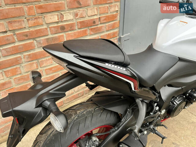 Сузуки GSX-S 1000, объемом двигателя 1 л и пробегом 5 тыс. км за 10100 $, фото 9 на Automoto.ua