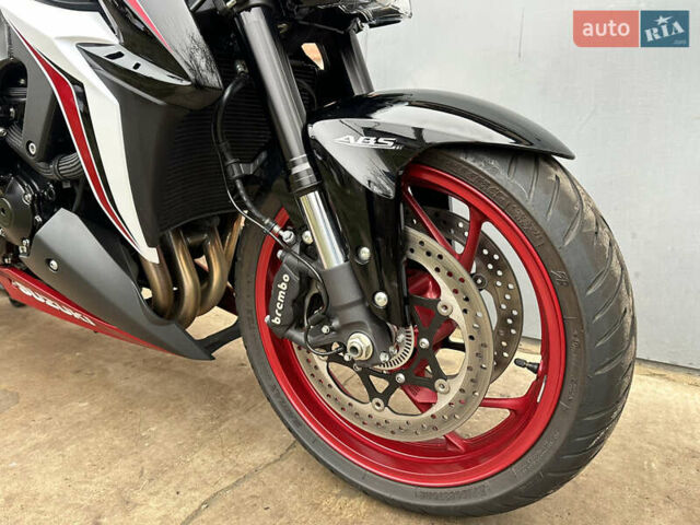 Сузуки GSX-S 1000, объемом двигателя 1 л и пробегом 5 тыс. км за 10100 $, фото 7 на Automoto.ua