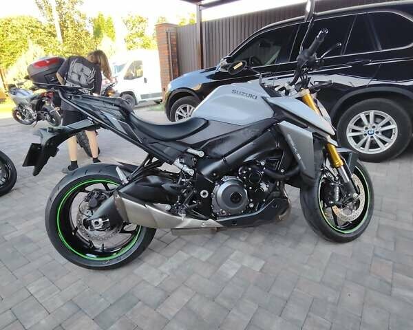 Сузуки GSX-S 1000, объемом двигателя 1 л и пробегом 10 тыс. км за 12700 $, фото 8 на Automoto.ua