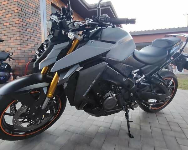 Сузуки GSX-S 1000, объемом двигателя 1 л и пробегом 10 тыс. км за 12700 $, фото 14 на Automoto.ua