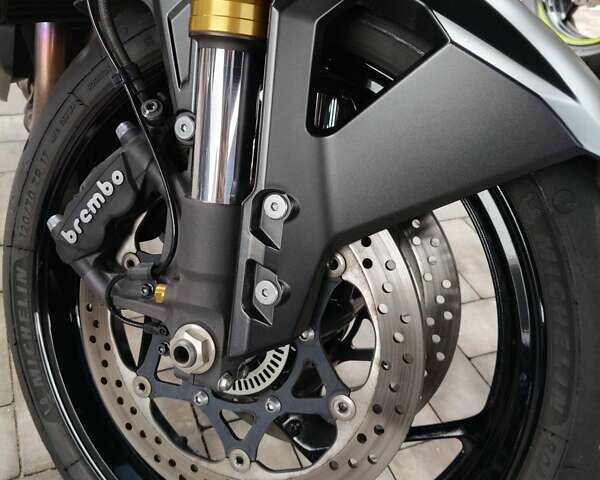 Сузуки GSX-S 1000, объемом двигателя 1 л и пробегом 14 тыс. км за 12000 $, фото 9 на Automoto.ua