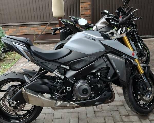Сузуки GSX-S 1000, объемом двигателя 1 л и пробегом 14 тыс. км за 12000 $, фото 6 на Automoto.ua