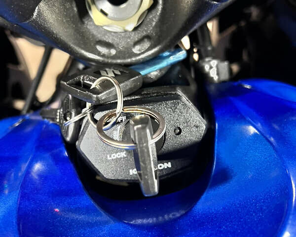 Сузуки GSX-S 1000, объемом двигателя 1 л и пробегом 21 тыс. км за 8900 $, фото 12 на Automoto.ua