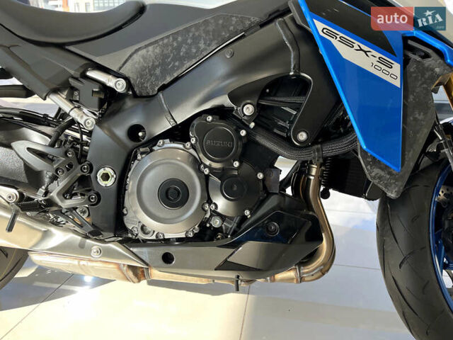 Серый Сузуки GSX-S 1000, объемом двигателя 1 л и пробегом 1 тыс. км за 649900 $, фото 9 на Automoto.ua