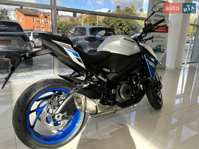 Серый Сузуки GSX-S 1000, объемом двигателя 1 л и пробегом 1 тыс. км за 649900 $, фото 2 на Automoto.ua