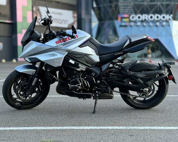Серый Сузуки GSX-S 1000, объемом двигателя 1 л и пробегом 23 тыс. км за 8499 $, фото 4 на Automoto.ua