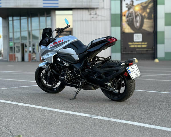 Серый Сузуки GSX-S 1000, объемом двигателя 1 л и пробегом 23 тыс. км за 8499 $, фото 3 на Automoto.ua