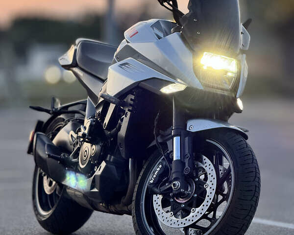 Серый Сузуки GSX-S 1000, объемом двигателя 1 л и пробегом 23 тыс. км за 8499 $, фото 8 на Automoto.ua