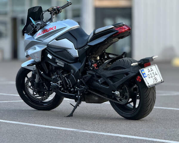 Серый Сузуки GSX-S 1000, объемом двигателя 1 л и пробегом 23 тыс. км за 8499 $, фото 9 на Automoto.ua