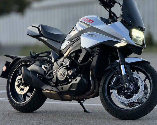 Серый Сузуки GSX-S 1000, объемом двигателя 1 л и пробегом 23 тыс. км за 8499 $, фото 1 на Automoto.ua