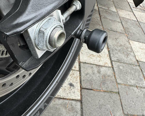 Синий Сузуки GSX-S 1000, объемом двигателя 1 л и пробегом 14 тыс. км за 9500 $, фото 15 на Automoto.ua