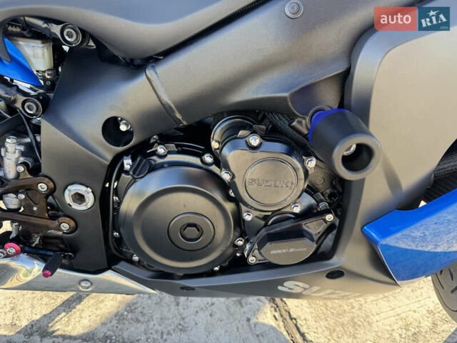 Синій Сузукі GSX-S 1000, об'ємом двигуна 1 л та пробігом 18 тис. км за 9400 $, фото 8 на Automoto.ua