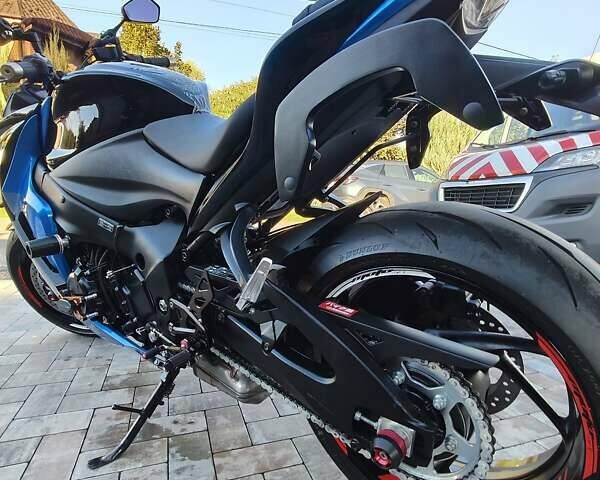 Синий Сузуки GSX-S 1000, объемом двигателя 1 л и пробегом 7 тыс. км за 10700 $, фото 41 на Automoto.ua