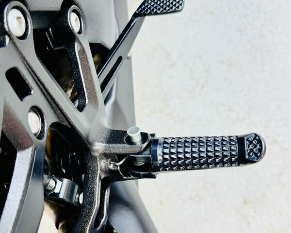 Синий Сузуки GSX-S 1000, объемом двигателя 1 л и пробегом 10 тыс. км за 9800 $, фото 25 на Automoto.ua