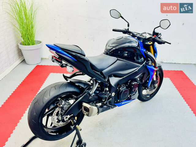 Синий Сузуки GSX-S 1000, объемом двигателя 1 л и пробегом 10 тыс. км за 9800 $, фото 6 на Automoto.ua